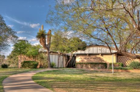The Lubbock Municipal Garden and Arts Center